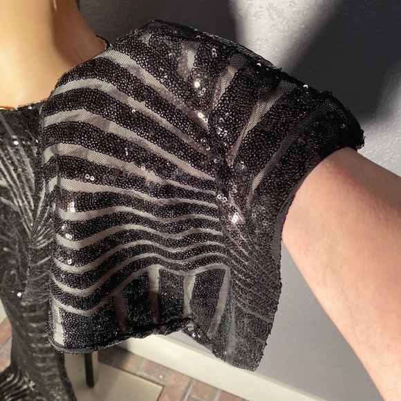 BEAUTIFUL!!- flare pants w mesh sequin design, cream lining, elastic waist - L - Picture 12 of 14